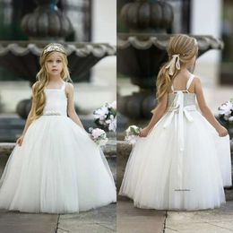 2020 vita klänningar prinsessan tyllband slitage för bröllop 3d blomma bågband lång längd flickor pegant klänning 0508