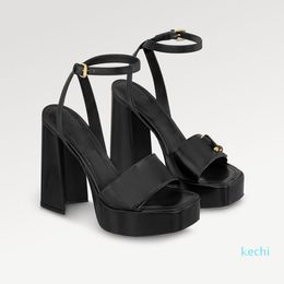 Tasarımcılar Sandallar Kadın Ayakkabı Yüksek Topuklu Ayakkabı 35-41