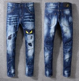 2020 Nuovi jeans designer di uomini di lusso di alta qualità jeans jeans patch vernice slim pattle piede locomotive maschi jeans taglia 29406116174