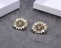 Shiny Diamond Designer Charm Earrings Sunflower Crystal Letters Studs Rhinestone Dangler Eardrop For Party Anniversary1882150