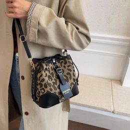 Totes Leopard Small PU Leather Women Bucket Crossbody Bags 2024 Fall Designer Shoulder Bag Ladies Handbag Lady Trend Tote