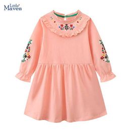 Flickans klänningar Little Maven 2024 Spring Girls Dress Flower Embroidery Girls Pretty Vestidos Childrens Söta avslappnade kläder Cottonl2405