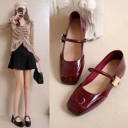 Dress Shoes Red Mary Jane Women's 2024 Spring/Summer Commuter Versatile Shallow Mouth Flat Belt French Fashion Single