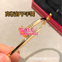 Designer Cartres Bangle Tiktok V Gold Card Home Head and Tail Nail Drill Bracelet Champagne CNC High Edition Luxury Does Not Fade GHM7