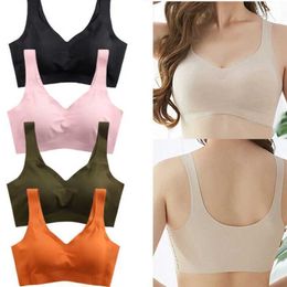 Bras 2024 Womens Seamless Ice Silk Bra with Removable Chest Pads to Enhance Bralette Bra No Steel Ring Breathable Push Up Yoga Tank Top BraL2405