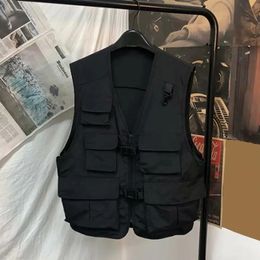 Men Casual Vest Coat V-neck Sleeveless Cargo Vest Solid Colour Multi Pockets Zipper Buckle Placket Waistcoat Outerwear Men Clothe 240507