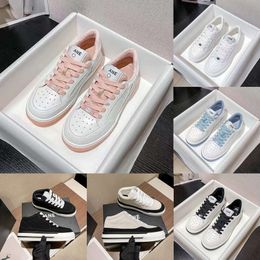 top quality colours dress shoes women's luxury foam trainer gift designer channel Rubber run shoes loafer low basketball shoe Outdoor hike casual sneakers previous