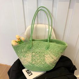 French outdoor beach grass woven bag style tote women's bag, popular on the internet, versatile for beach vacations, portable shoulder bag trend