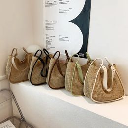 Fashion Tote Bag Large Capacity Portable Straw Woven Bag Personalised Contrast Colour Bag Summer Commuter Bag PU Shoulder Bag