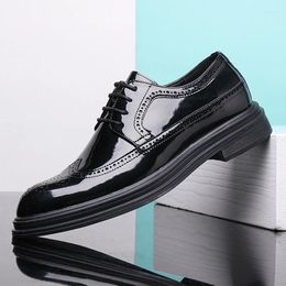 Casual Shoes Brogues Leather Men Lace Up Oxfords Classic Business Spring Shoe Retro Style Male Formal Dress Footwear