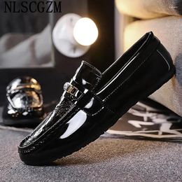 Casual Shoes Loafers Men Patent Leather For Office 2024 Slip On Italiano Designer Sneakers Zapatillas Hombre