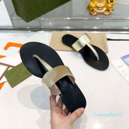 15A Designer woman Sandals Slipper Slide men slipper Gear bottoms Flip Flops women sandal fashion causal flip flop