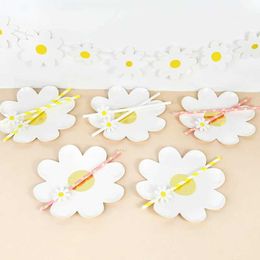 Disposable Dinnerware Daisy Flower Paper Tableware Board Straws Napkins Wedding Birthday Party Decoration Baby Shower Bunting Flag Q240507