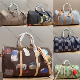 High quality designer bag Men and women fashion Travel Bag handbag Logo Zipper opening and closing Cowhide on canvas Large capacity Crossbody bag shoulder bag