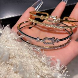 Bracelet Designer Freds Bracelet Woman Luxury Charm Bracelet Full Diamond Horseshoe Open Bracelet Womens Micro Set Zircon Double Layer Belt Buckle Bracelet Womens