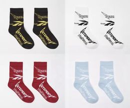 2017 Latest Brand Vetements X REBOK Yellow letters Sock Skateboards Striped Middle Long Hip hop Harajuku Fashion Socks HFLSWZ0112463064