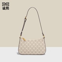 Commuter women's for work, fashionable, casual, versatile, one shoulder underarm bag, niche trend, crossbody small square bag 80% factory wholesale