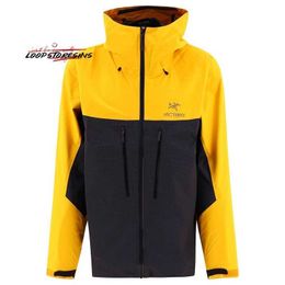Jacket Outdoor Zipper Waterproof Warm Jackets Trendy luxury men's jacket 18U1