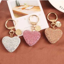Keychains Lanyards Creative 6 Color Full Rhinestone Heart Key Chains Couple Peach Heart Car Keychain Women Handbag Pendant Keyring Gift J240509