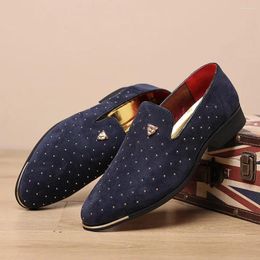 Casual Shoes Man Loafers Stylish Suede Leather Mens Fashion Slip-on Rivets Party Moccasins Light Comfortable Driving Flats