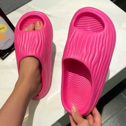 Slippers New Fashion Concise Summer Couple Non-slip Soft Slides Lithe Comfort Sandals Men Women Ladies Home Shoes Flip Flops H240509