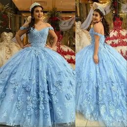 Gorgeoues ljusblå quinceanera klänningar från axeln med 3d blommig applikation svep tåg tyll skräddarsydd söt 16 tävlingsfest prinsess boll klänning 0509