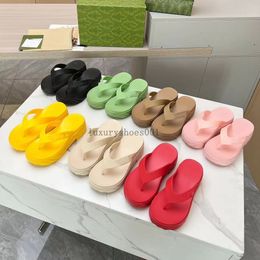 Slippers sandal Women hollow g platform shoes summer pool mule loafer gift green pink red yellow luxury Designer Sliders Casual Flat Rubber sandale girl 5.8 02