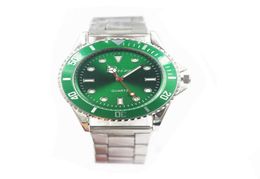 Watches For Men White Green Blue Watch Men039s Sport Quartz movement Mineral Glass Strap Casual Fashion Dive Wristwatches Busin7292375