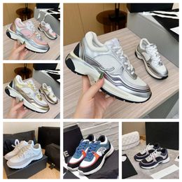 men shoes designer white shoes men women outdoor shoes out of office sneakers low-tops black white pink leather light blue patent trainers runners sneaker with box