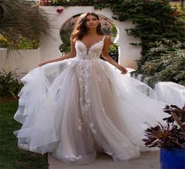 Vintage Spaghetti Straps Lace A Line Wedding Dresses Tulle Applique RufflesCourt Train Garden Wedding Bridal Gowns Vestidos De Nov4877441