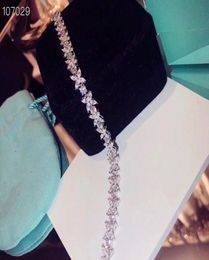 Luxury Victoria Brand Charm Bracelets S925 Sterling Silver Full Crystal Flower Pendant Bangle Designer Jewellery For Women7239302