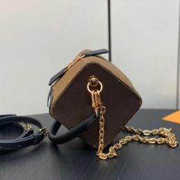 Women Shoulder Bag Fashion design Dice bag Chain handbag Long shoulder strap purse top mirror quality totes square crossbody bags M47124