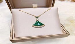 Designer fashion dress new Pendant Necklaces for classical women Elegant Necklace Highly Quality Choker chains Designer Jewelry 187011098