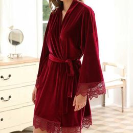 Women's Robe Winter Velvet Lace Robe Women Elegant Wedding Bathrobe Gown Warm Bride Bridesmaid Robes Loose Kimono Bath Sleepwear Nightwear