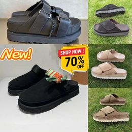 2024 New Designer black Sandals Outdoor Sand beach Rubber Slipper Fashion Casual Heavy-bottomed buckle Sandal leather sports sandals
