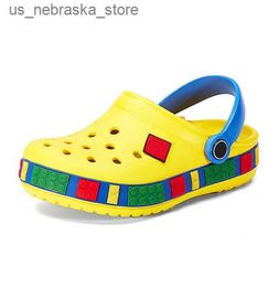 Slipper Kids Sandals Designer Toddlers Hole Slippers Boys Girls Beach Shoes Casual Summer Youth Children Slides Buckle Q240409