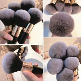 Makeup Brushes Blush Brush Soft Fluffy Tool Loose Powder Portable Beauty Cosmetics