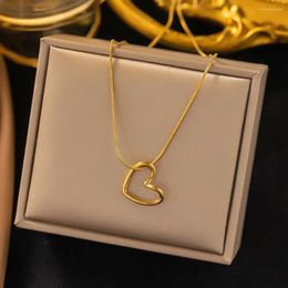 Pendant Necklaces 316L Stainless Steel Love Heart Necklace For Women Fashion Ladies Gold Color Clavicle Chain High Quality Jewelry Gifts