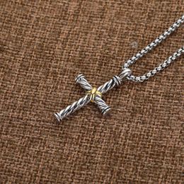 Cross Chain Women Hip Twisted Hop Chains Men Pendant Diamond X Necklaces Fashion Line Retro Necklace 250j