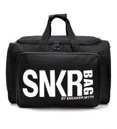 New Snkr Designer Duffle Bag 19ss Mens Womens Designer Bags Black White Large Capacity Travel Bag Gym Bags9510407