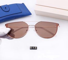 Korean version of the retro fashion Polarised Colour film sunglasses men and women couple GM with the same paragraph sunglasses dri8857158