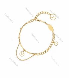 Four Leaf Clover Bangles Chic Letter Charm Bracelets Retro Hollow Pendant Necklace Fashion Gold Bracelet Necklaces1915097