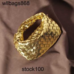 Venetabottegs Bag b Jodie Knotted Woven Bag Womens Carrying Dinner Advanced Handbag Mini Gold Cloud Soft Leather Dumplings