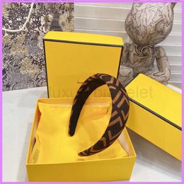 Designer Headband Designer Accessories Hair Hoops F Letters Headwrap Woman Brown Headwraps Luxurys Designers Jewellery D221126F