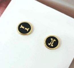 Men Women Fashion Earrings Classic Pattern Stud 4 Colors Casual Style Simplicity Jeweley4637262