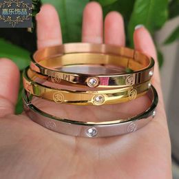 Trendy and fashionable design bracelet Jewelry Gold Plated Fashion Bracelet Bangles with cart original bracelet