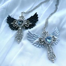 Goth sexy Accessoire Wings Cross Anhänger Halskette Y2K Schmuck Herzkristall CHOKER PIKER Zauber Halskette für Frauen koreanische Mode