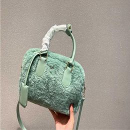10A Fashion Lading Bag 2024 Shoulder Fluffy And Hairy Bags Sweet Soft Shoulder Armpit Winter Bill Cute Of New Messenger Autumn Fashiona Xfad