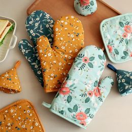 NEW Anti-scalding Oven Gloves Mitts Kitchen Silicone Gloves Tray Dish Bowl Holder Baking Insulation Hand Clip Pot Holderfor cooking heat resistant oven mitts