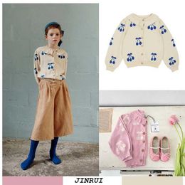 Sets Childrens Sweater 2023 New SS Girl Cute Cherry Print Long sleeved Knitted Cardigan Baby Cotton Coat Top Clothing Brand Design Q240508